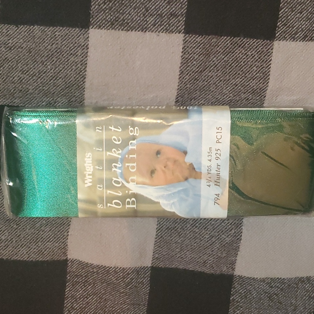 🪡 Satin blanket binding NWT Wrights Hunter🧵 with AMF Needles